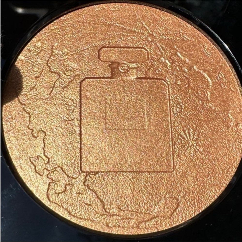 Chanel Éclat Lunaire OVERSIZED Illuminating Powder LIMITED EDITION Or Rose - Picture 4 of 7